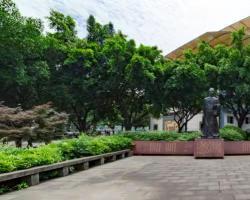 翠屏校區(qū)元稹廣場